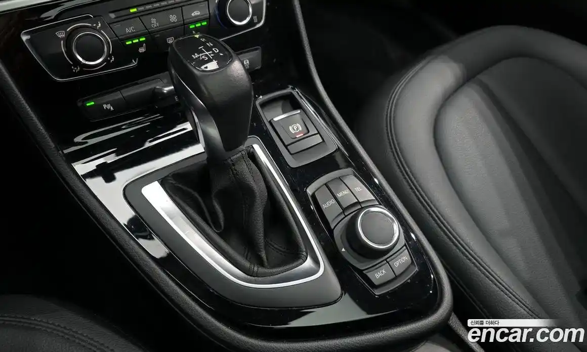 BMW 2-Series 2015 2.0 Автомат в Москве № 366386, фото 9