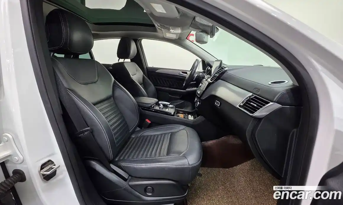 Mercedes-Benz GLE-Class 2018 3.0 Автомат в Москве № 372382, фото 10