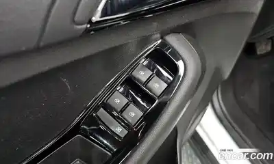Chevrolet Orlando 2017 2.0 Автомат в Москве № 37329, миниатюра 3