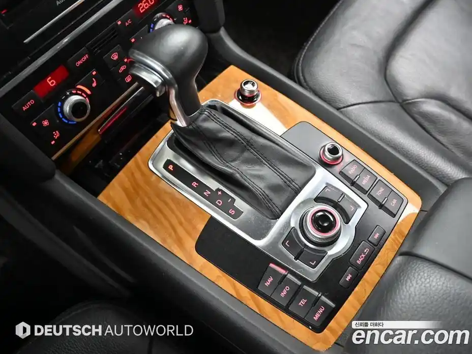 Audi Q7 2014 3.0 Автомат в Москве № 373621, фото 9