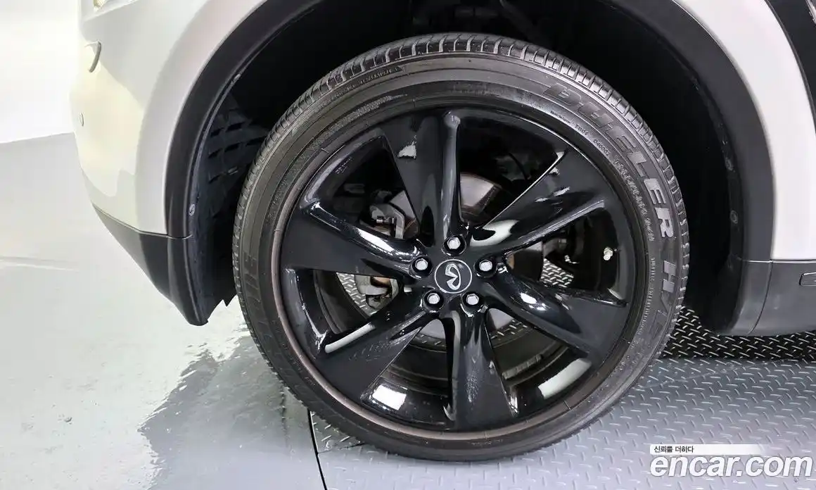 Infiniti QX70 2017 3.7 Автомат в Москве № 386583, фото 5