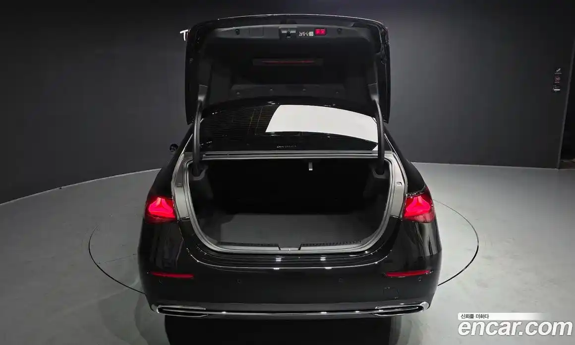 Mercedes-Benz E-Class 2025 2.0 Автомат в Москве № 388604, фото 20