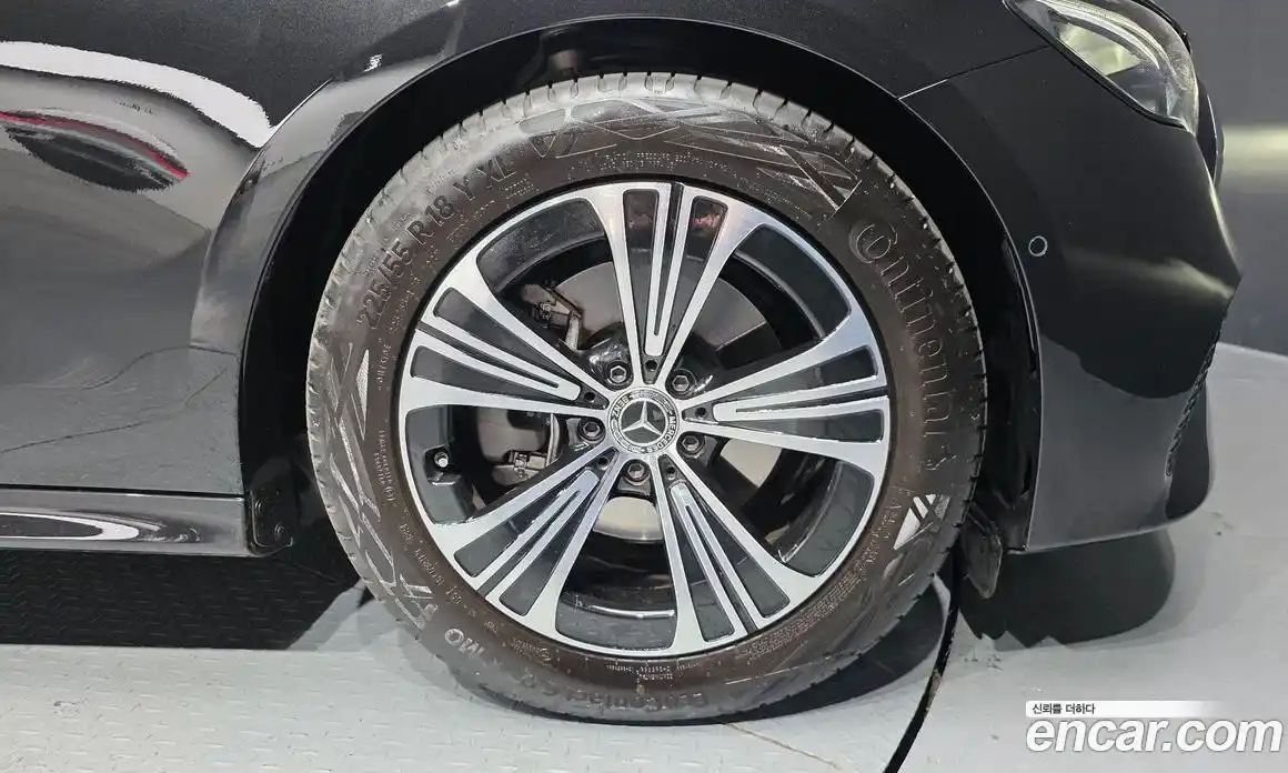 Mercedes-Benz E-Class 2025 2.0 Автомат в Москве № 388604, фото 5