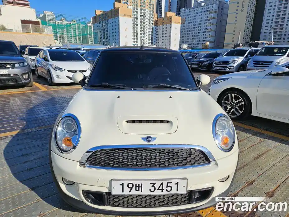 Mini Cooper Convertible 2012 1.6 Автомат в Москве № 395191, фото 1