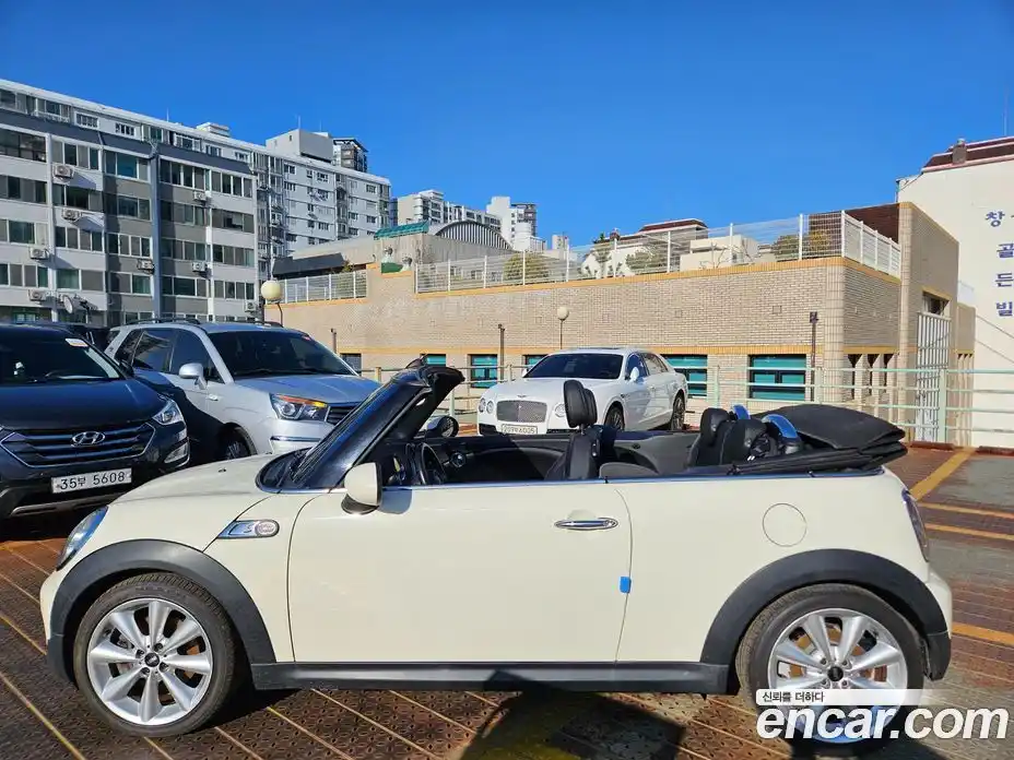 Mini Cooper Convertible 2012 1.6 Автомат в Москве № 395191, фото 3