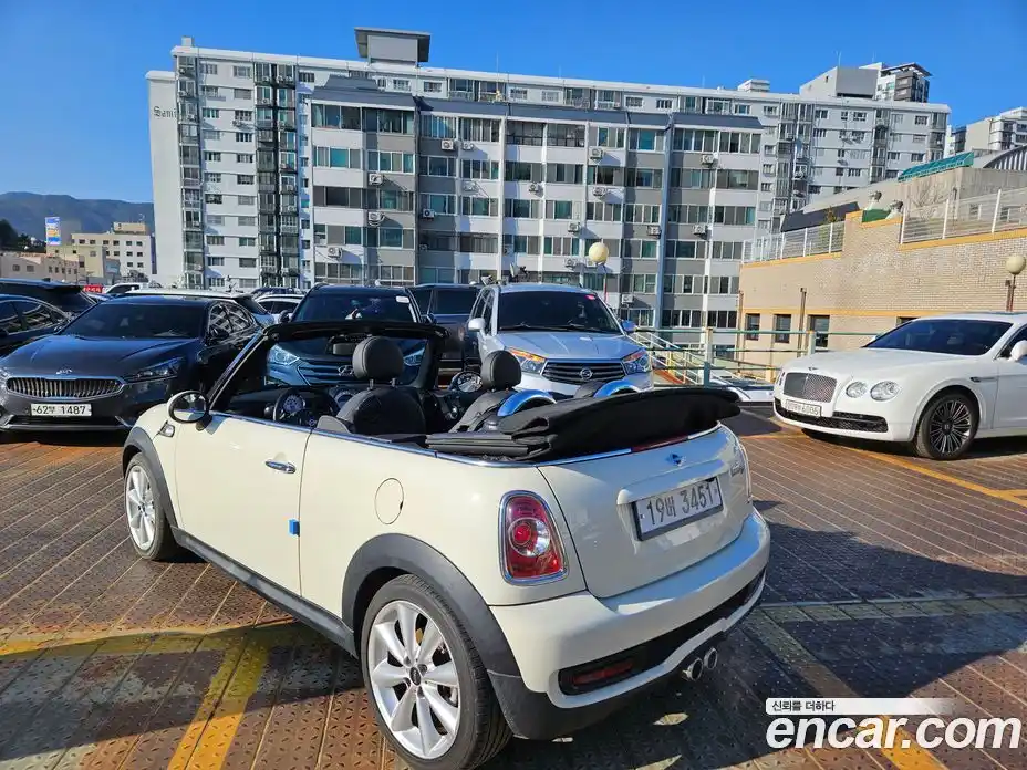 Mini Cooper Convertible 2012 1.6 Автомат в Москве № 395191, фото 4