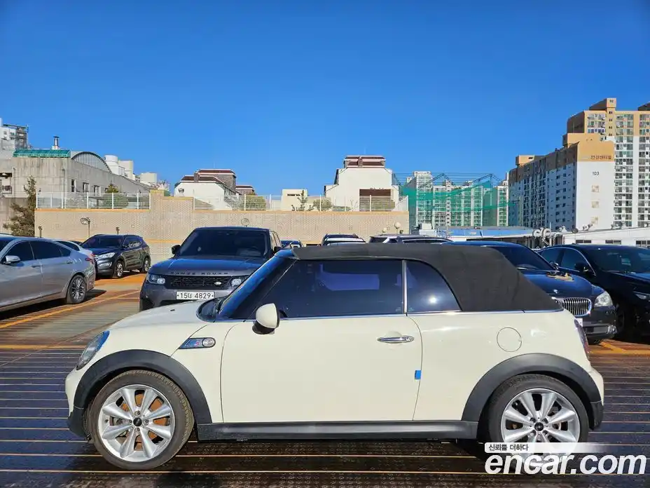 Mini Cooper Convertible 2012 1.6 Автомат в Москве № 395191, фото 8