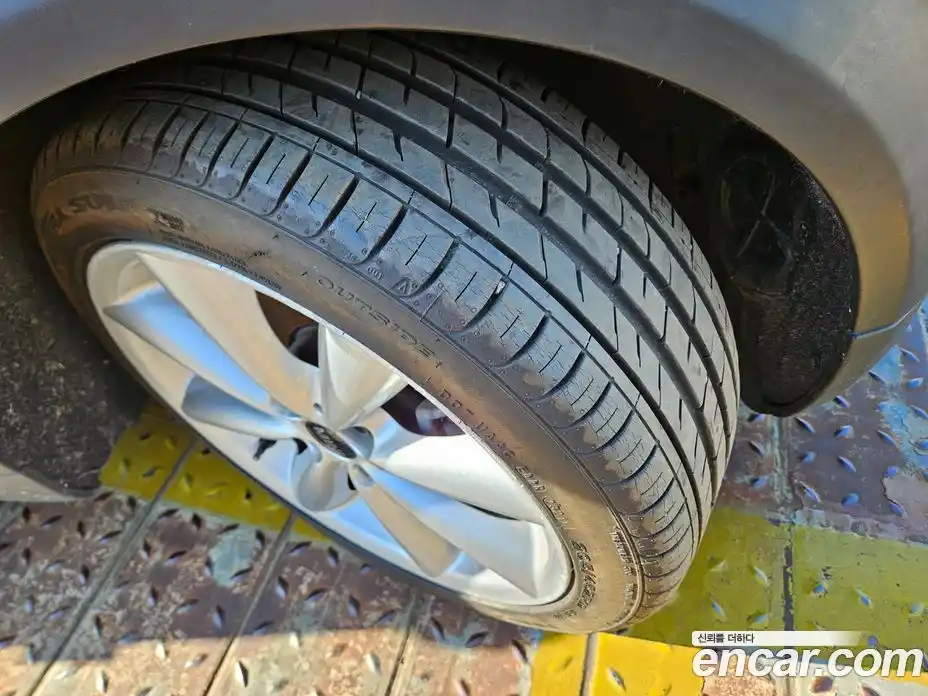 Mini Cooper Convertible 2012 1.6 Автомат в Москве № 395191, фото 10