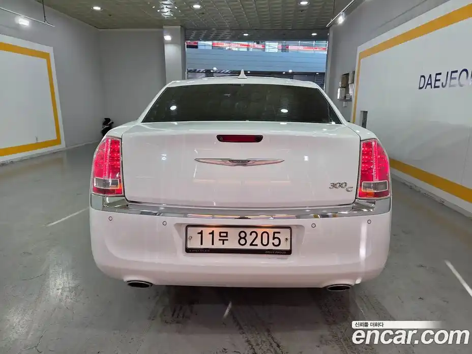 Chrysler 300C 2014 3.6 Автомат в Москве № 407543, фото 7