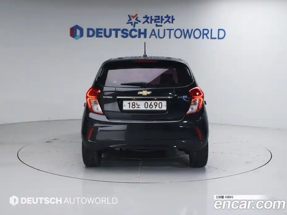 Chevrolet Spark 2016 1.0 Автомат в Москве № 419169, фото 4