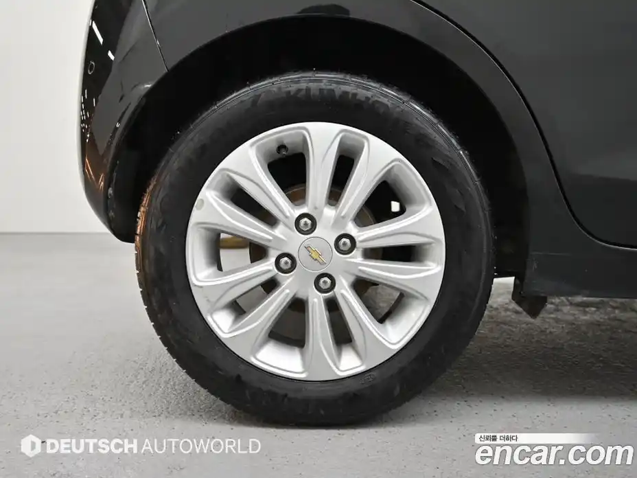 Chevrolet Spark 2016 1.0 Автомат в Москве № 419169, фото 5