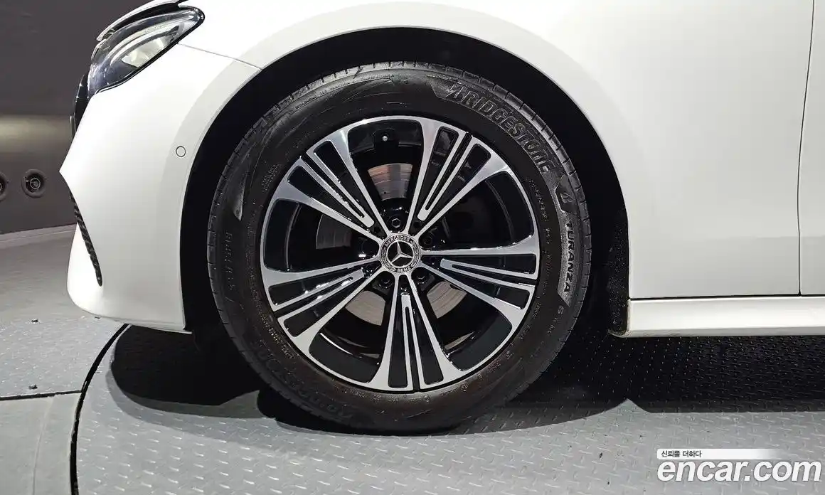 Mercedes-Benz E-Class 2024 2.0 Автомат в Москве № 427135, фото 5