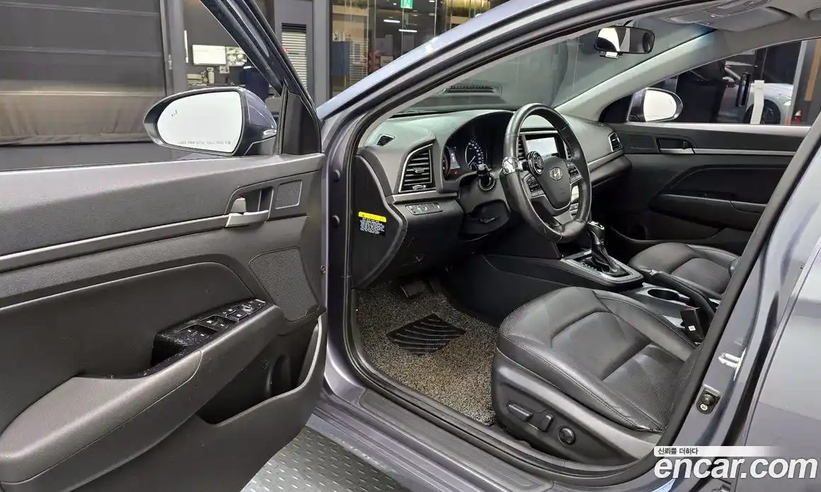 Hyundai Avante 2017 1.6 Автомат в Москве № 449397, фото 11