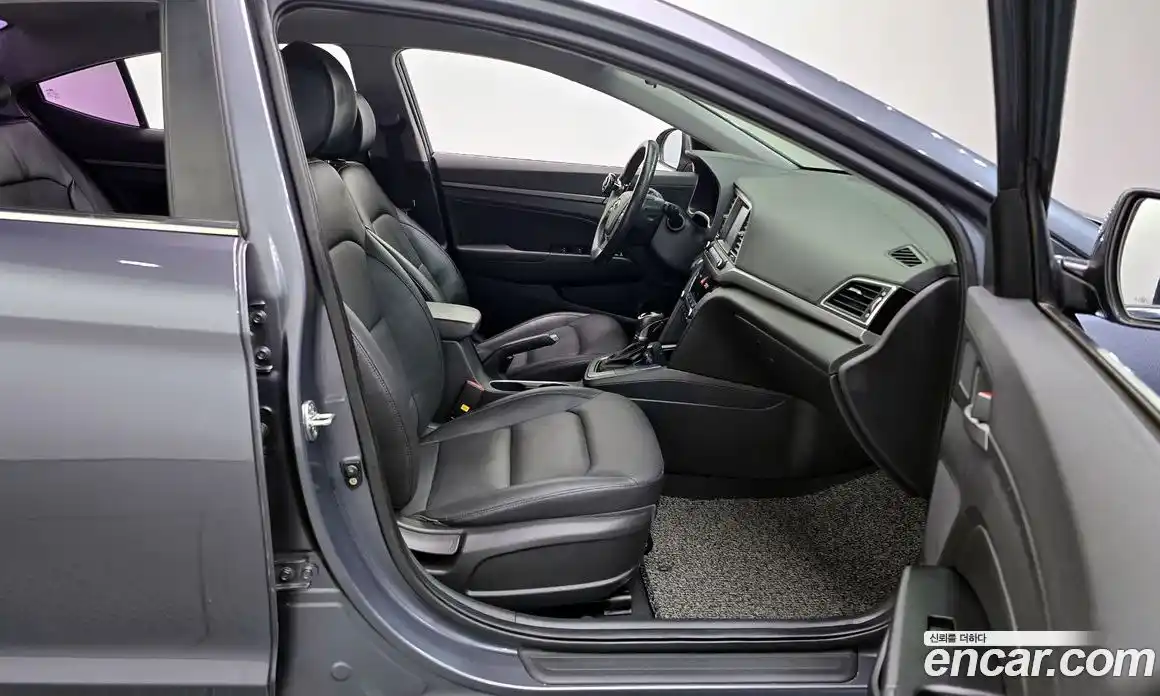 Hyundai Avante 2017 1.6 Автомат в Москве № 449397, фото 10