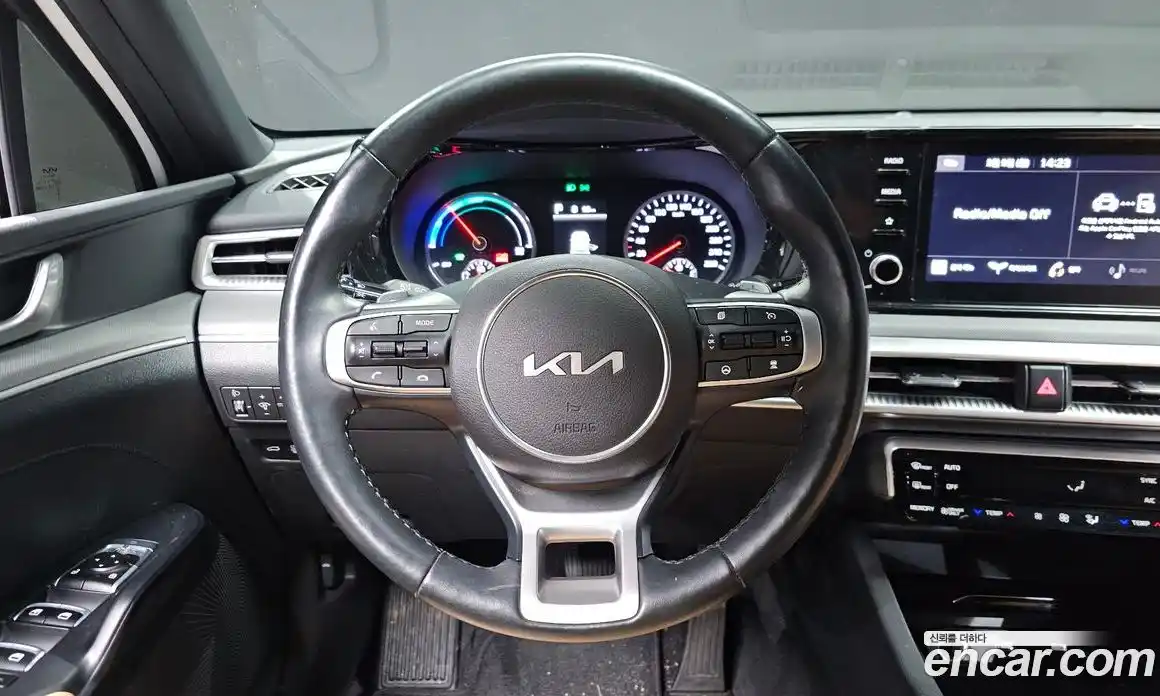 Kia K5 2023 2.0 Автомат в Москве № 452363, фото 12