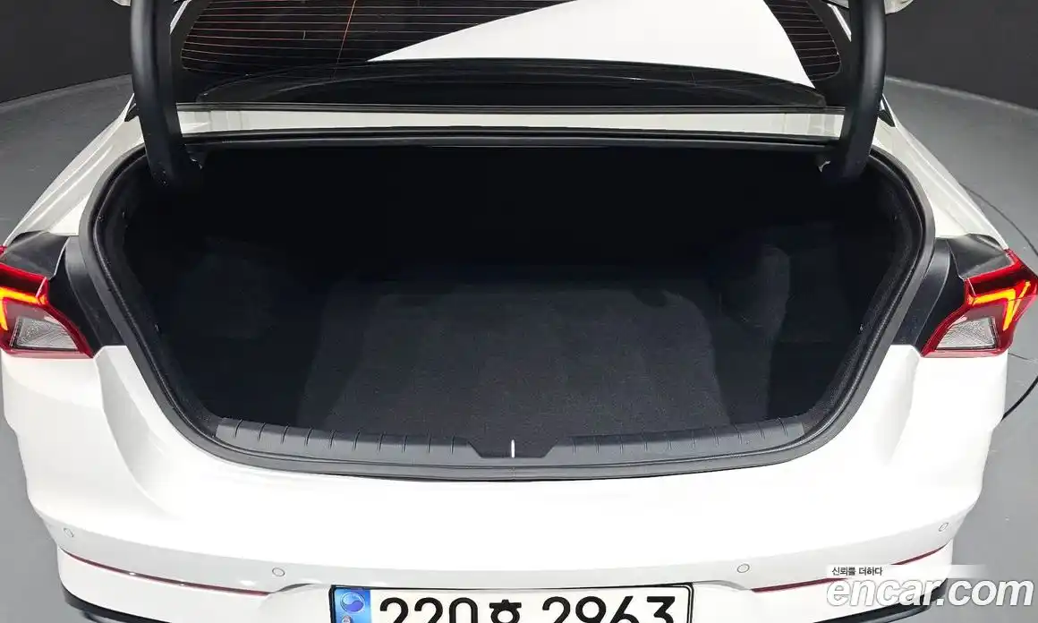 Kia K5 2023 2.0 Автомат в Москве № 452363, фото 19