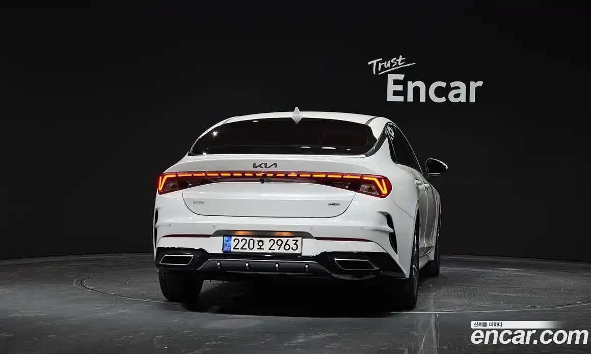 Kia K5 2023 2.0 Автомат в Москве № 452363, фото 3