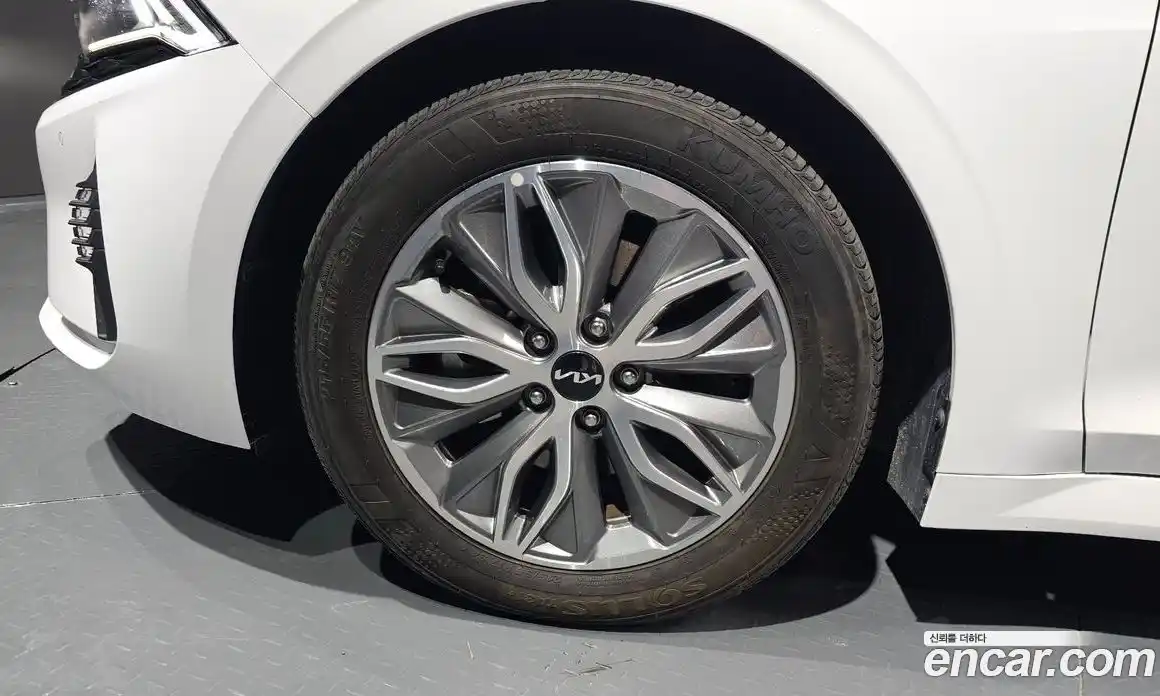 Kia K5 2023 2.0 Автомат в Москве № 452363, фото 4