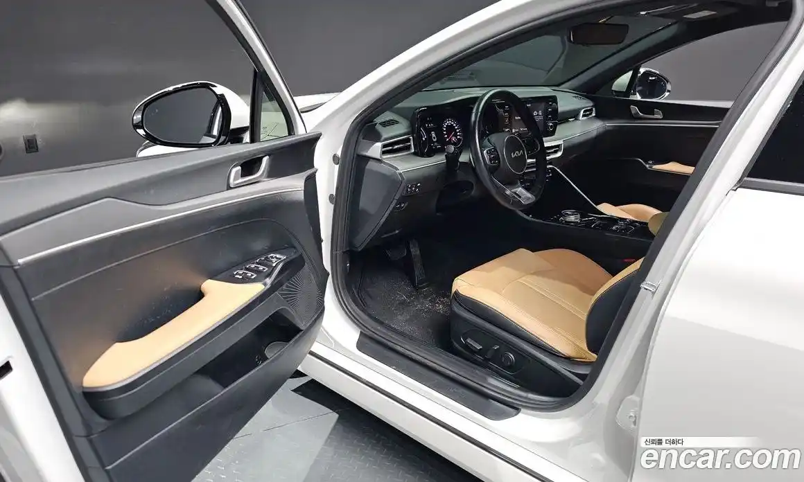 Kia K5 2023 2.0 Автомат в Москве № 452363, фото 9