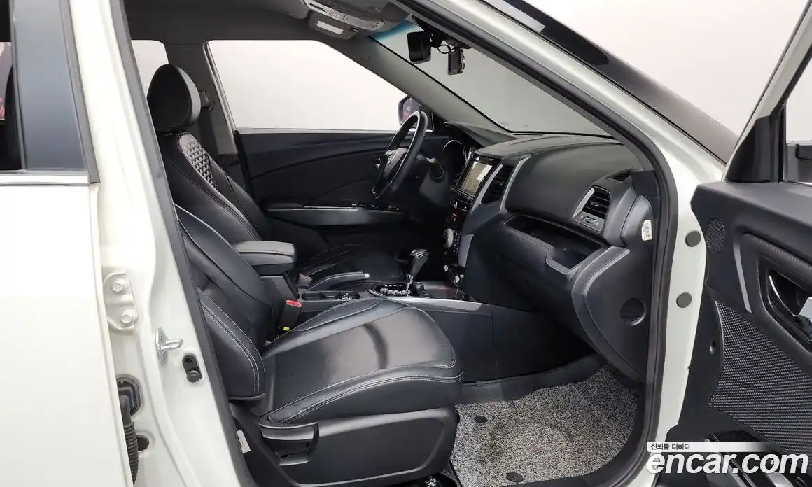 SsangYong TIBOLI 2018 1.6 Автомат в Москве № 454263, фото 11