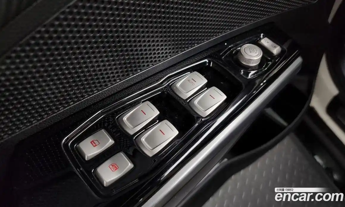 SsangYong TIBOLI 2018 1.6 Автомат в Москве № 454263, фото 14