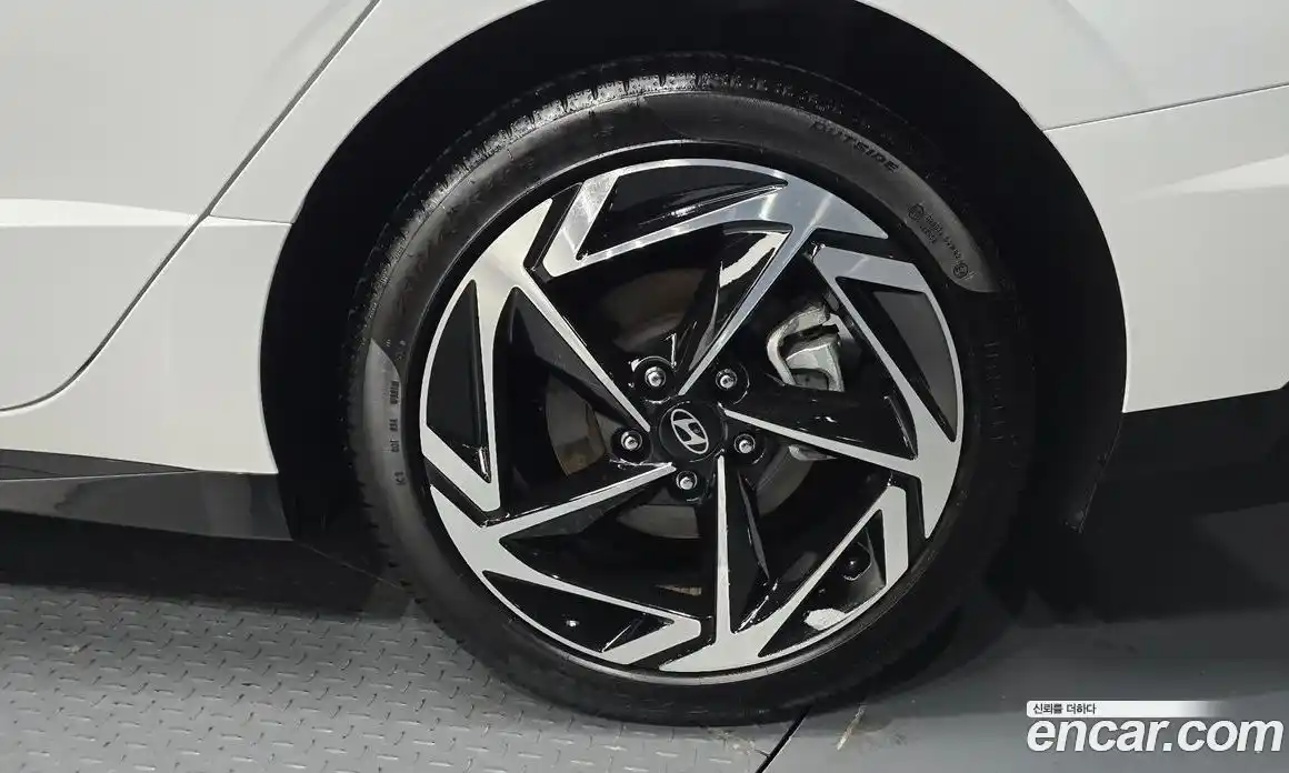 Hyundai Sonata 2024 1.6 Автомат в Москве № 457325, фото 5