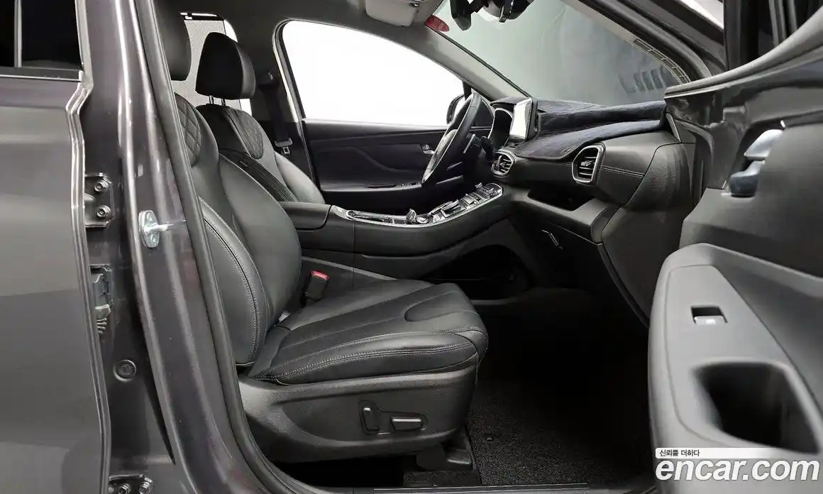 Hyundai Santa Fe 2023 2.5 Автомат в Москве № 457492, фото 11