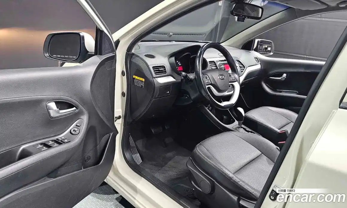 Kia Morning 2013 1.0 Автомат в Москве № 461260, фото 12