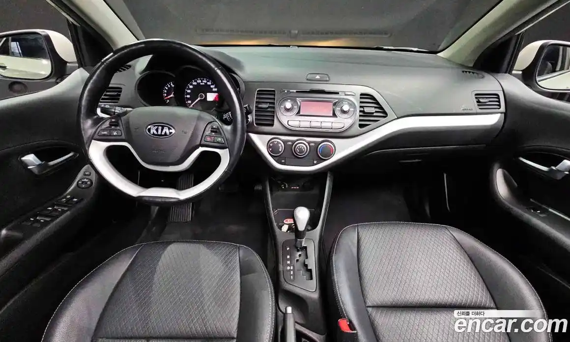 Kia Morning 2013 1.0 Автомат в Москве № 461260, фото 15