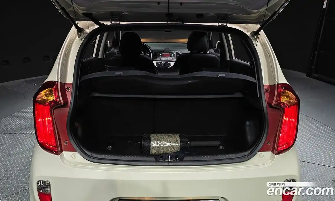 Kia Morning 2013 1.0 Автомат в Москве № 461260, фото 20