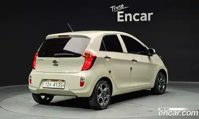 Kia Morning 2013 1.0 Автомат в Москве № 461260, миниатюра 2