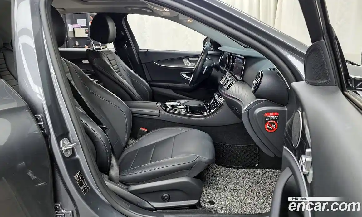 Mercedes-Benz E-Class 2018 2.0 Автомат в Москве № 466519, фото 11