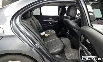 Mercedes-Benz E-Class 2018 2.0 Автомат в Москве № 466519, миниатюра 12