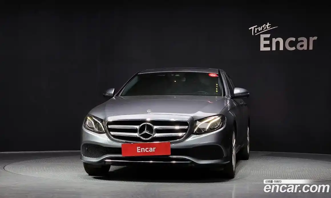 Mercedes-Benz E-Class 2018 2.0 Автомат в Москве № 466519, фото 3