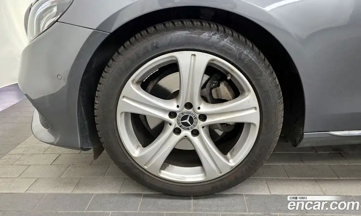 Mercedes-Benz E-Class 2018 2.0 Автомат в Москве № 466519, фото 5