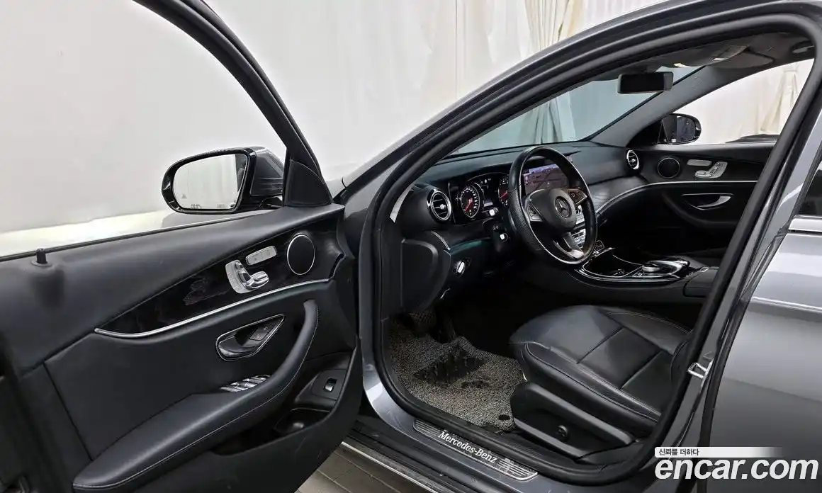 Mercedes-Benz E-Class 2018 2.0 Автомат в Москве № 466519, фото 10