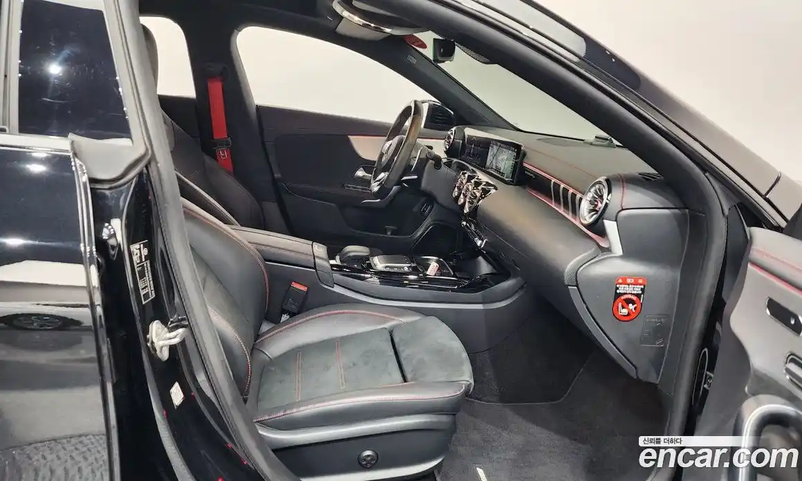 Mercedes-Benz CLA-Class 2022 2.0 Автомат в Москве № 466909, фото 11