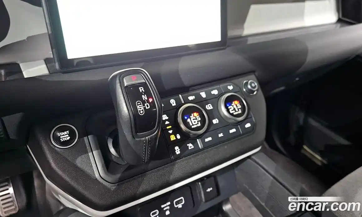 Land Rover Defender 2020 2.0 Автомат в Москве № 471219, фото 9