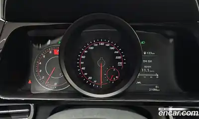 Hyundai Avante 2021 1.6 Автомат в Москве № 49606, миниатюра 4