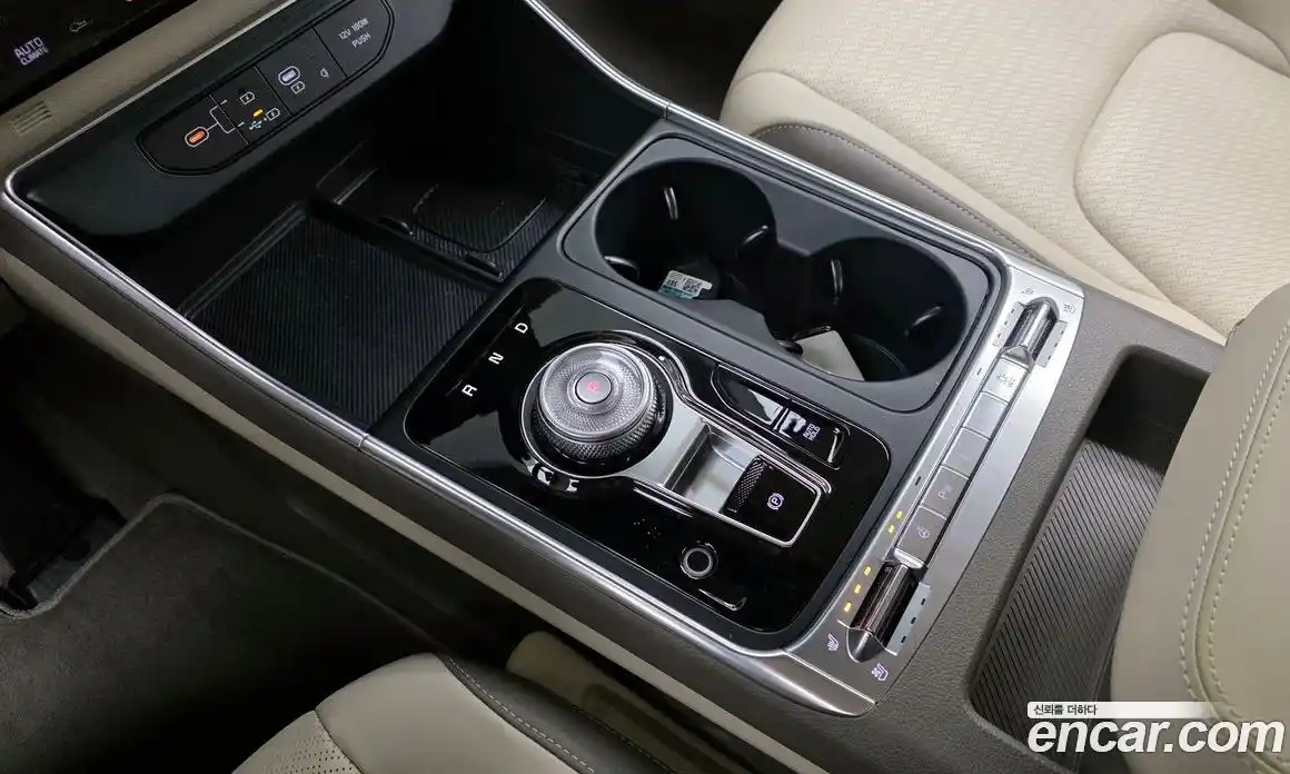 Kia Canival 2025 1.6 Автомат в Москве № 51585, фото 9