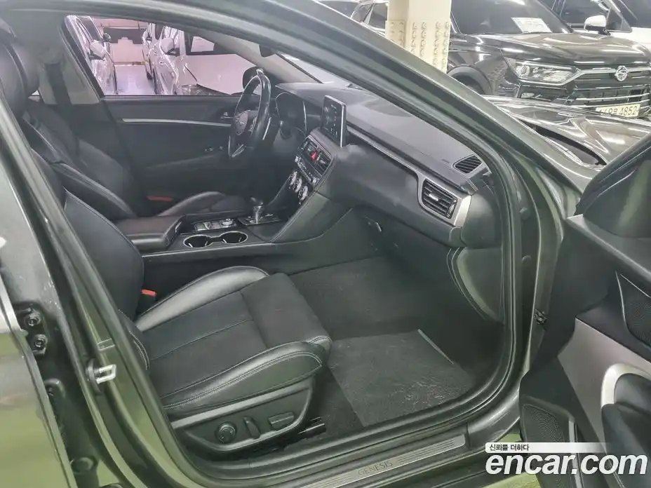 Genesis G70 2018 2.0 Автомат в Москве № 83857, фото 11