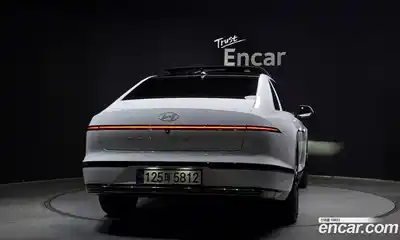 Hyundai Grandeur 2024 2.5 Автомат в Москве № 9545, миниатюра 2