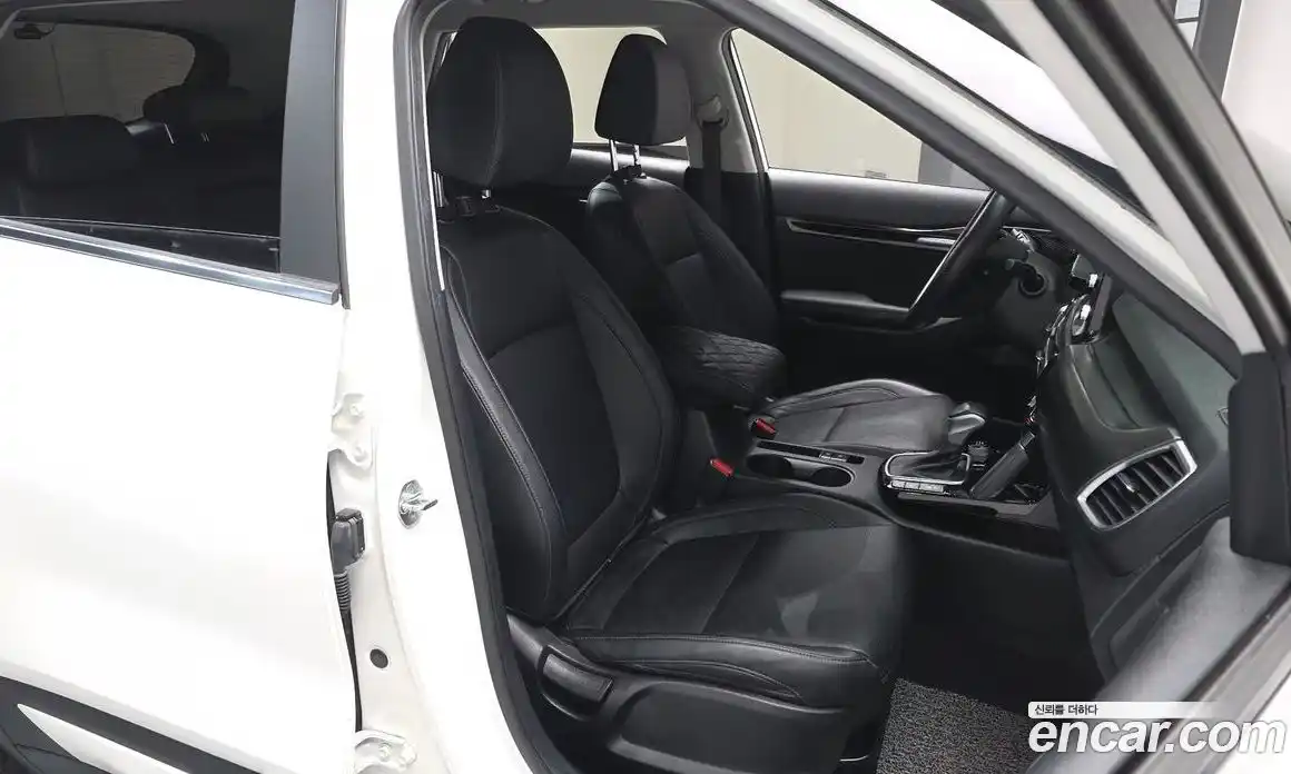 Kia Seltos 2023 1.6 Автомат в Москве № 10260, фото 7