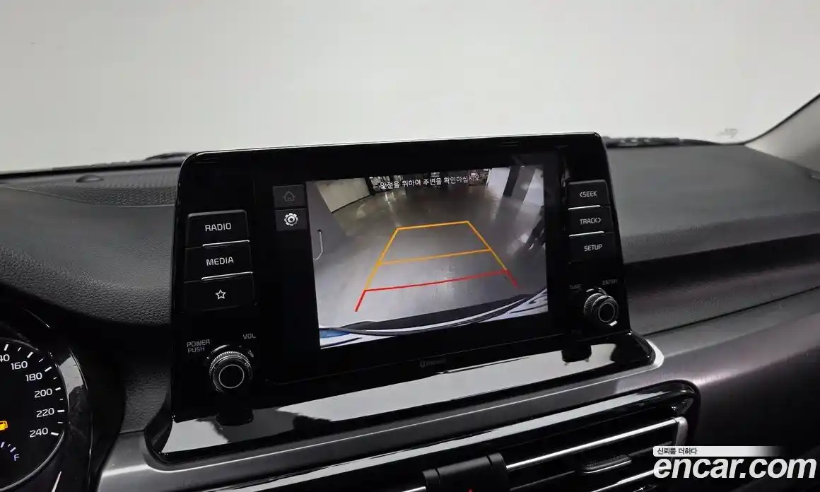 Kia Seltos 2023 1.6 Автомат в Москве № 10260, фото 9