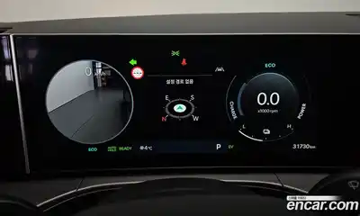 Hyundai Santa Fe 2024 1.6 Автомат в Москве № 110805, миниатюра 4