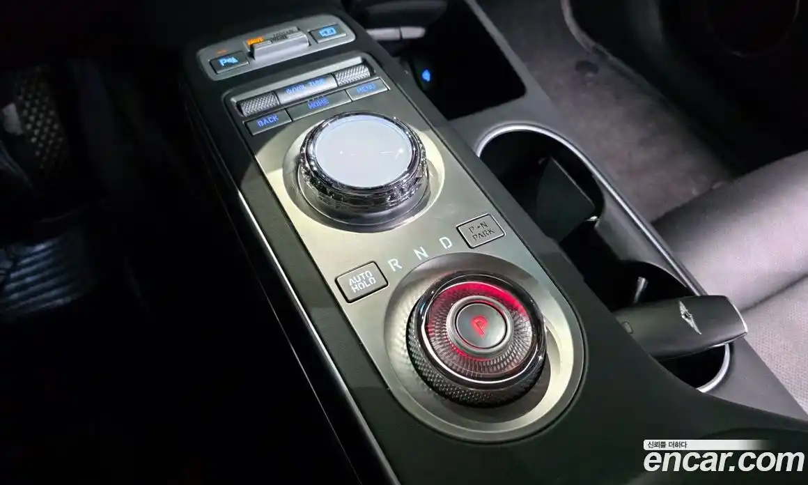 Genesis GV70 2022 2.5 Автомат в Москве № 117840, фото 15