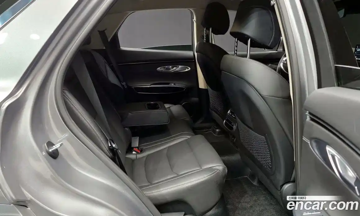 Genesis GV70 2022 2.5 Автомат в Москве № 117840, фото 5