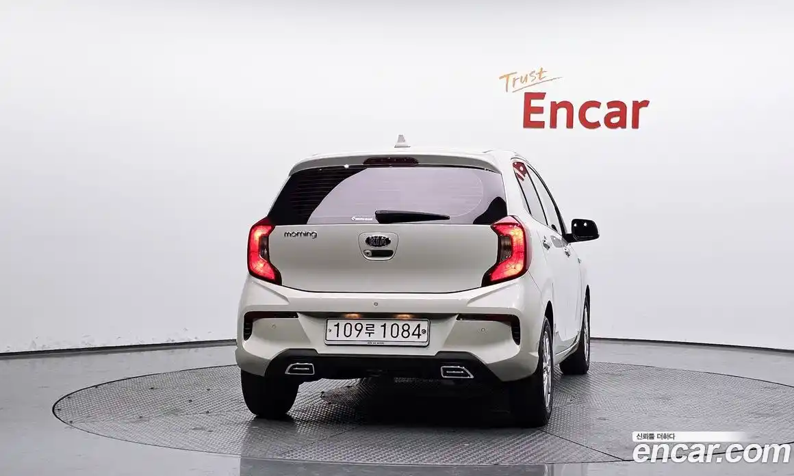 Kia Morning 2021 1.0 Автомат в Москве № 121845, фото 4