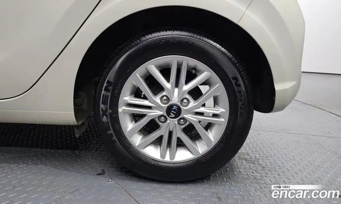 Kia Morning 2021 1.0 Автомат в Москве № 121845, фото 5