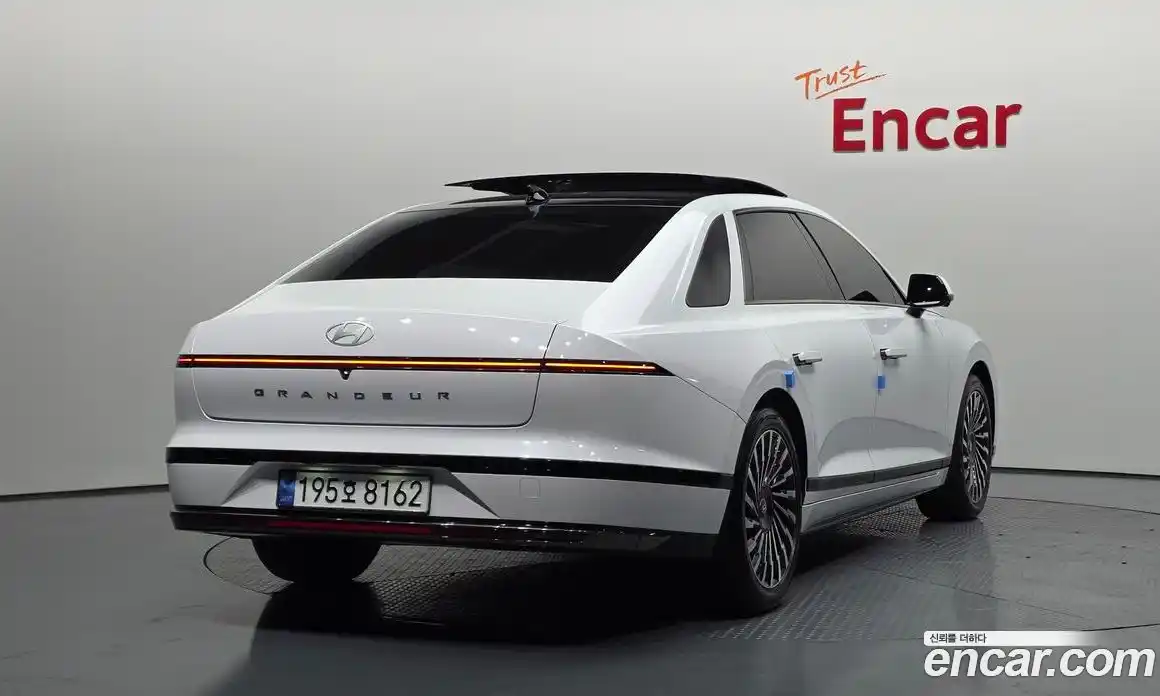 Hyundai Grandeur 2023 1.6 Автомат в Москве № 125993, фото 1